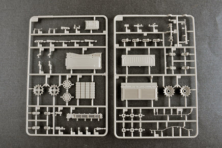 1/35 Trumpeter Russian T-72B1 with KTM-6 & Grating Armour - 09609