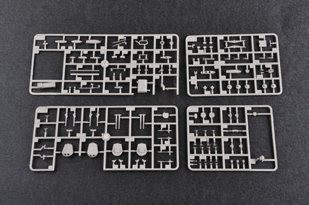 1/700 Trumpeter HMS Queen Elizabeth 1941 - 05794