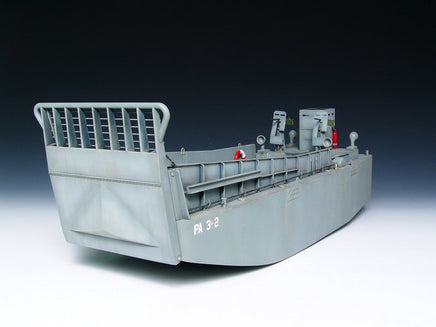 1/35 Trumpeter WWII US Navy LCM (3) Landing Craft - 347