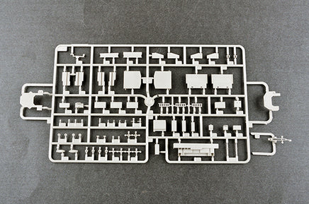 1/700 Trumpeter PLA Navy Type 002 Aircraft Carrier - 06725