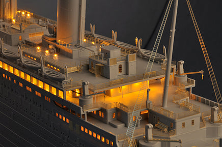 1/200 Trumpeter Titanic (with Leds) - 03719