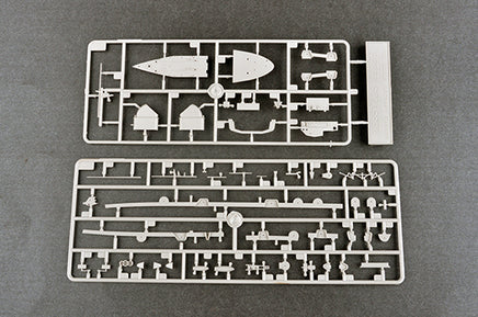 1/700 Trumpeter German Navy Aircraft Carrier DKM Peter Strasser - 06710