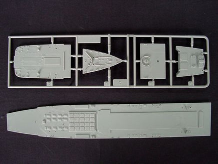 1/700 Trumpeter USSR Navy P.Velikiy Battle Cruiser - 05710