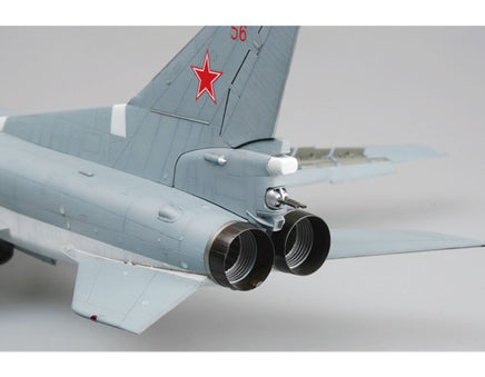 1/72 Trumpeter Tu-22M2 Backfire B Strategic Bomber - 01655