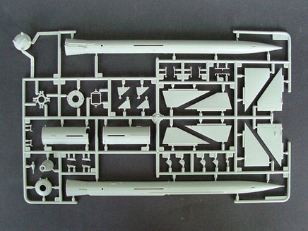 1/35 Trumpeter SA-2 Guideline Missile On Transport Trailer - 204