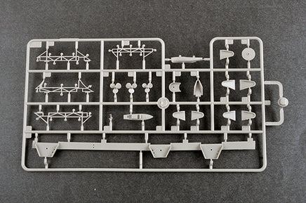 1/350 Trumpeter Aircraft Carrier Weser - 05633