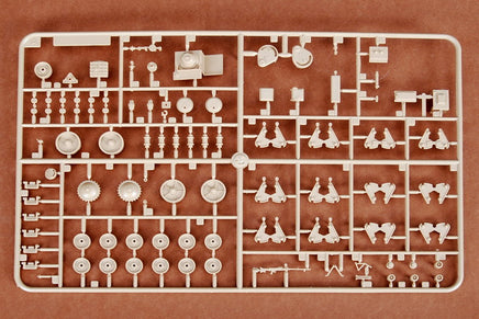 1/35 Trumpeter German 38(H) The Artillery Observation Vehicle - 355