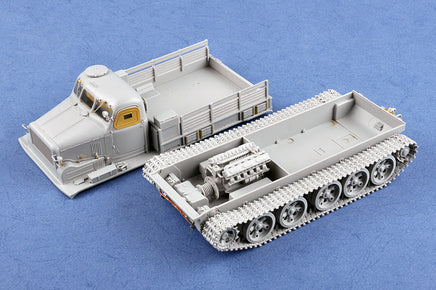 1/35 Trumpeter AT-T Artillery Prime Mover - 09501