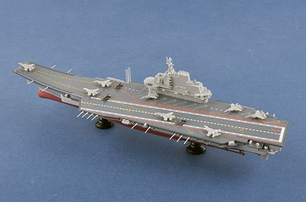 1/1000 Trumpeter PLA Navy Aircraft Carrier LiaoNing CV-16 - 7313