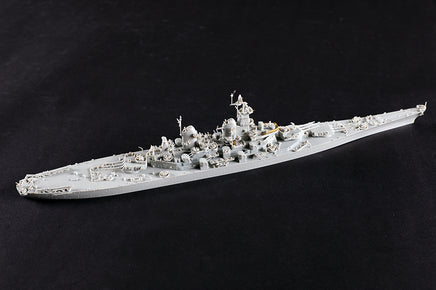 1/700 Trumpeter USS Missouri BB-63 - 06748