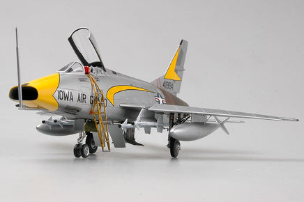 1/48 Trumpeter F-100C Super Sabre - 02838