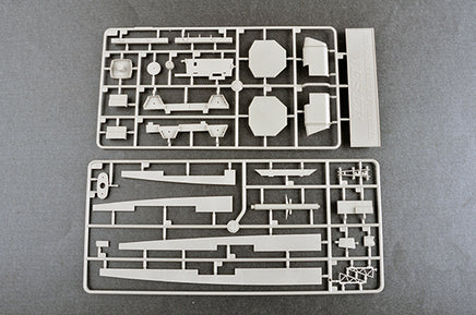 1/350 Trumpeter Aircraft Carrier Weser - 05633