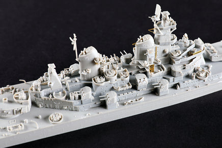 1/700 Trumpeter USS Iowa BB-61 - 06749