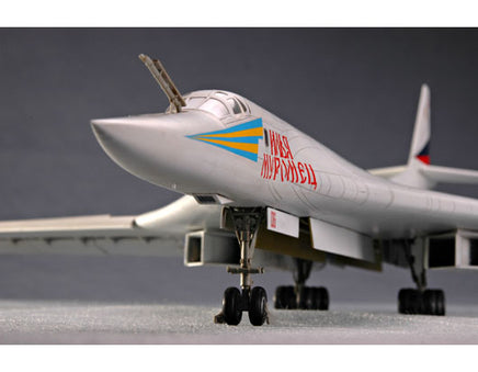 1/72 Trumpeter TU-160 “Blackjack” Bomber - 01620