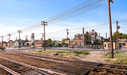 O Scale Woodland Pre-Wired Poles - Double Crossbar 2281