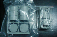 1/16 Classy Hobby WWII German 20L Jerry Can & 200L Fuel Drum Set.