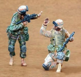 1/35 AFV HUNTING CREW-5 FIGURAS CON PERRO Y CONEJOS AF35092