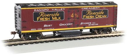 HO Bachmann Ramapo Valley - Track Cleaning 40' Wood-Side Reefer 16333 - MPM Hobbies