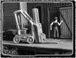HO Scale Bar Mills Forklift Ho #2006 - MPM Hobbies