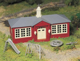O Bachmann Schoolhouse with Playground Equipment 45611 - MPM Hobbies