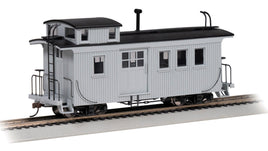 On30 Bachmann Painted Unlettered (Gray) - Wood Side Door Caboose 26704 - MPM Hobbies